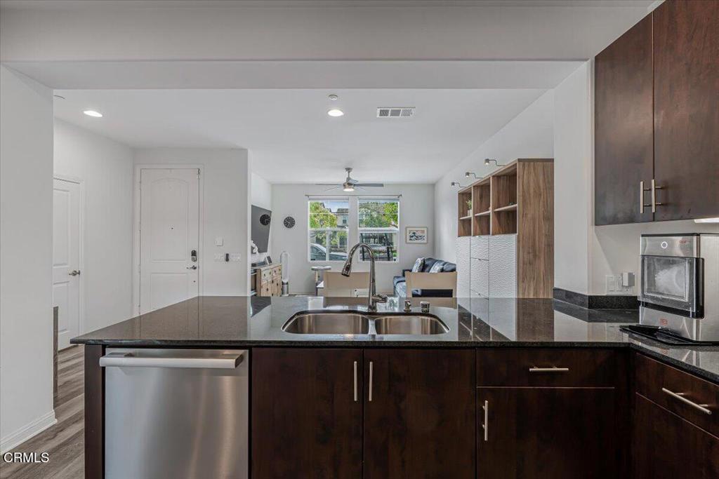 3027 North Oxnard Boulevard Oxnard, CA 93036 - Photo 9 of 44 20-DSC09217
