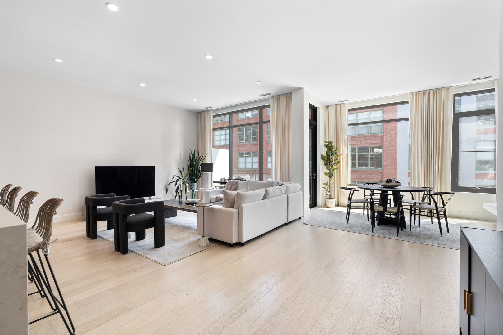 28 North Carpenter Street, Unit 4N Chicago, IL 60607 - Photo 6 of 31