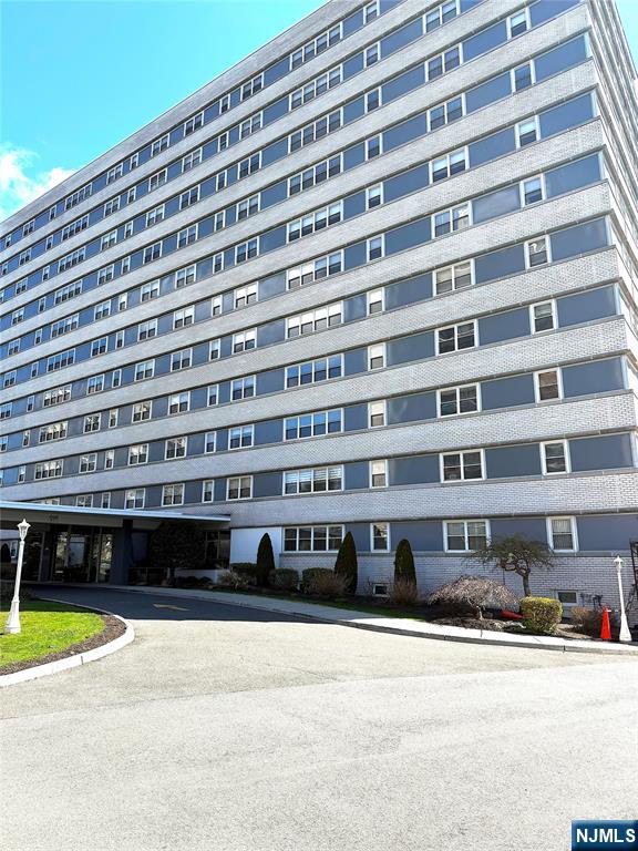280 South Prospect Avenue, Unit 3N Hackensack, NJ 07601 - Photo 2 of 24