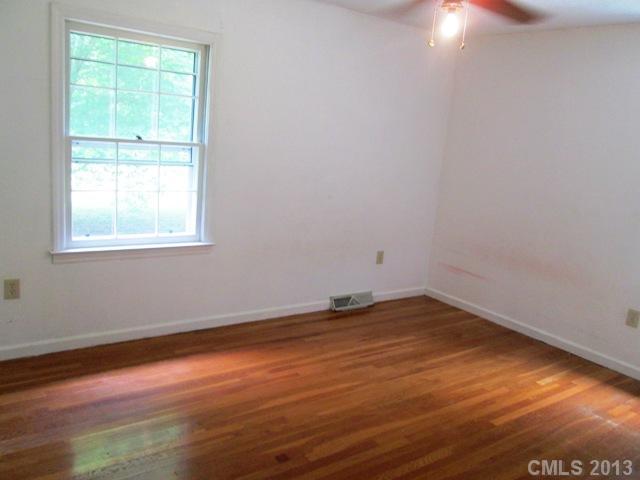 6801 Alanbrook Road Charlotte, NC 28215 - Photo 7 of 12