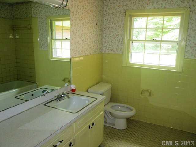6801 Alanbrook Road Charlotte, NC 28215 - Photo 9 of 12