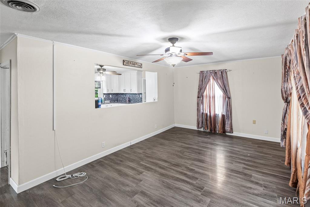 625 Royal Heights Road Belleville, IL 62226 - Photo 5 of 27