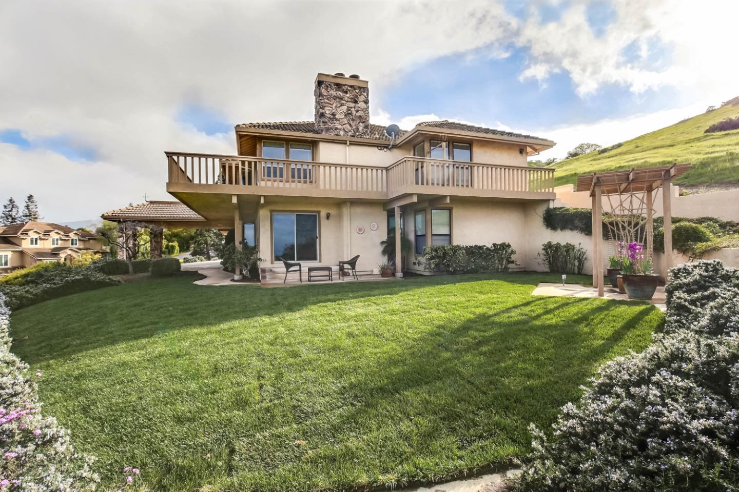 12327 Farr Ranch Road Saratoga, CA 95070 - Photo 38 of 50 Gallery Image 38