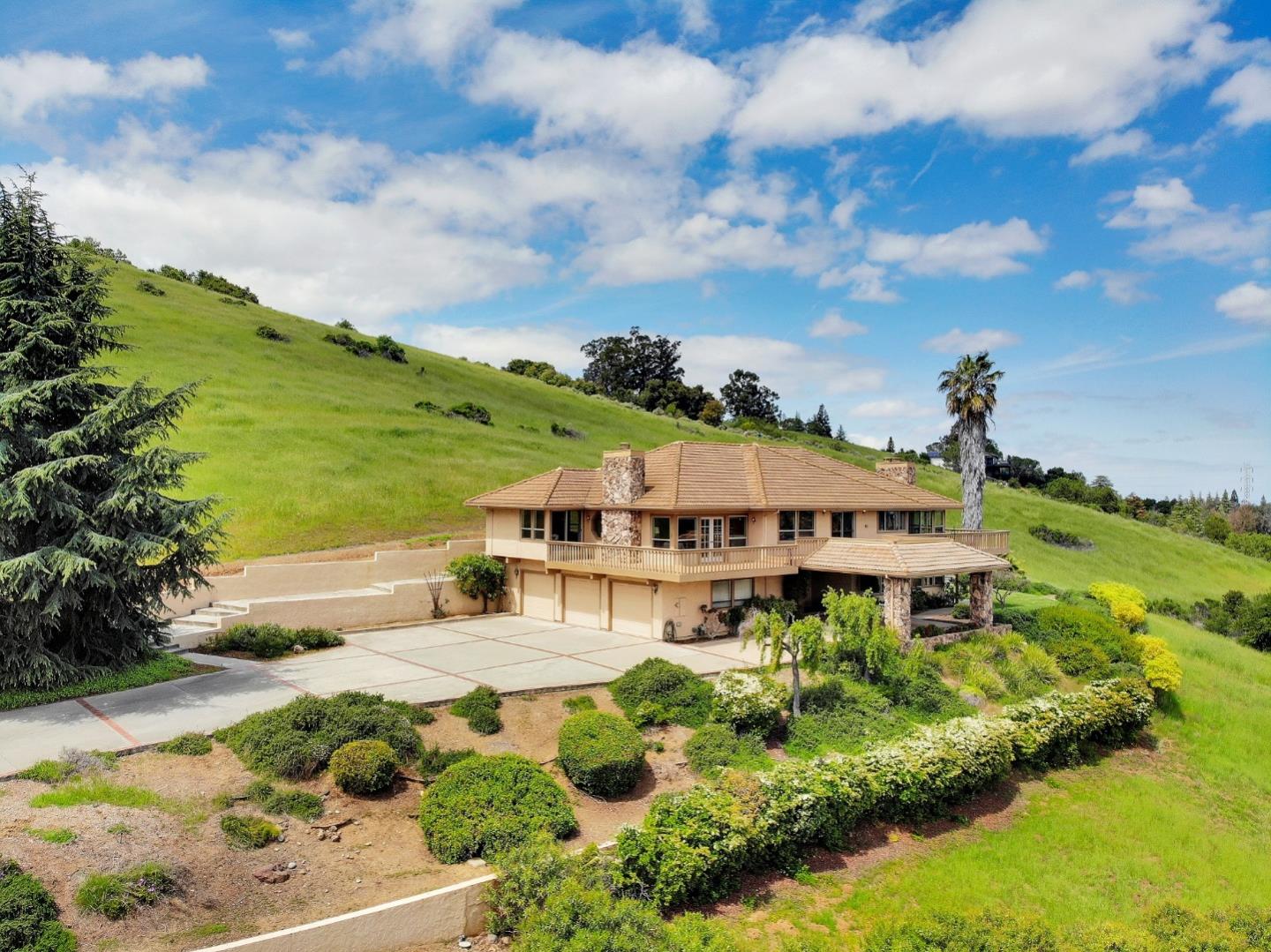 12327 Farr Ranch Road Saratoga, CA 95070 - Photo 43 of 50 Gallery Image 43