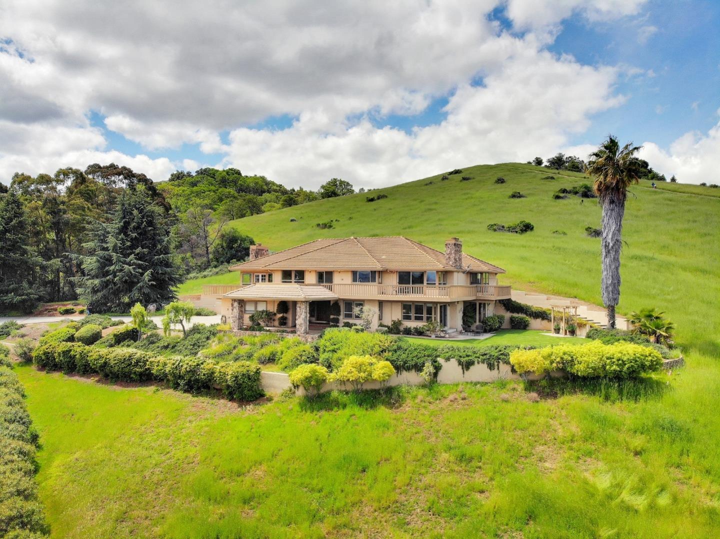 12327 Farr Ranch Road Saratoga, CA 95070 - Photo 45 of 50 Gallery Image 45