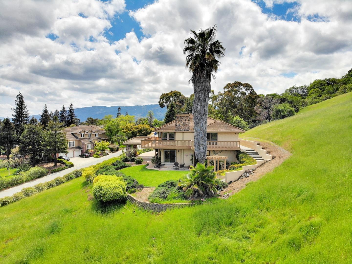 12327 Farr Ranch Road Saratoga, CA 95070 - Photo 46 of 50 Gallery Image 46