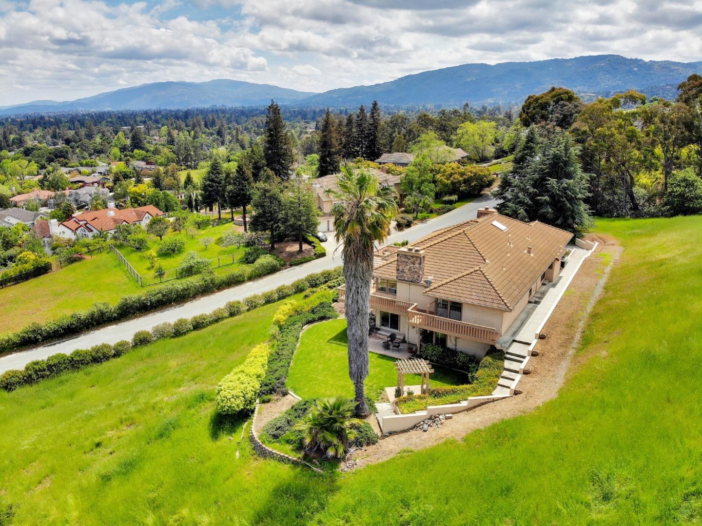 12327 Farr Ranch Road Saratoga, CA 95070 - Photo 47 of 50 Gallery Image 47