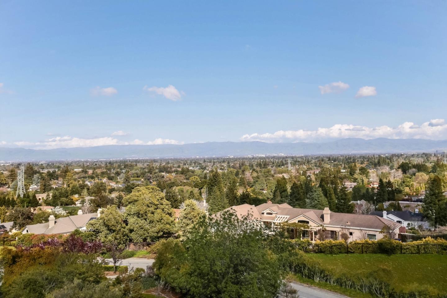 12327 Farr Ranch Road Saratoga, CA 95070 - Photo 5 of 50 Gallery Image 5