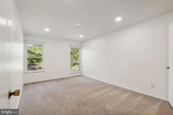 $2,550 | 8016 Pantano Place, Unit 17, Alexandria, VA 22309