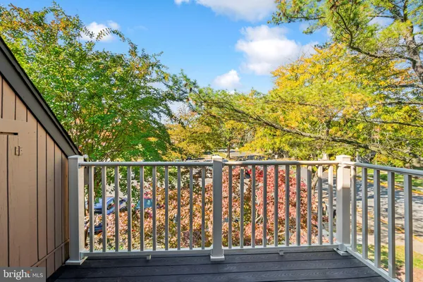 $2,550 | 8016 Pantano Place, Unit 17, Alexandria, VA 22309