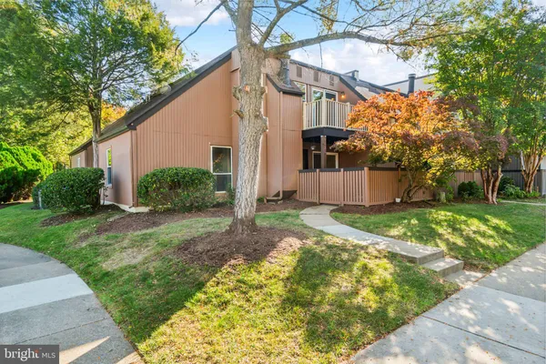 $2,550 | 8016 Pantano Place, Unit 17, Alexandria, VA 22309