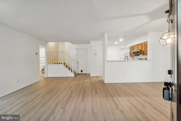 $2,550 | 8016 Pantano Place, Unit 17, Alexandria, VA 22309