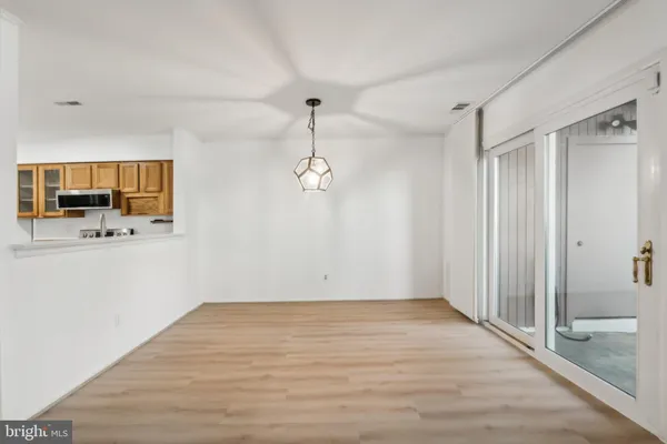 $2,550 | 8016 Pantano Place, Unit 17, Alexandria, VA 22309