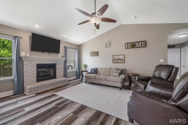 $399,900 | 219 Niagra Drive, Wentzville, MO 63385