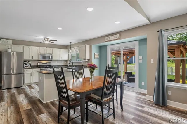 $399,900 | 219 Niagra Drive, Wentzville, MO 63385