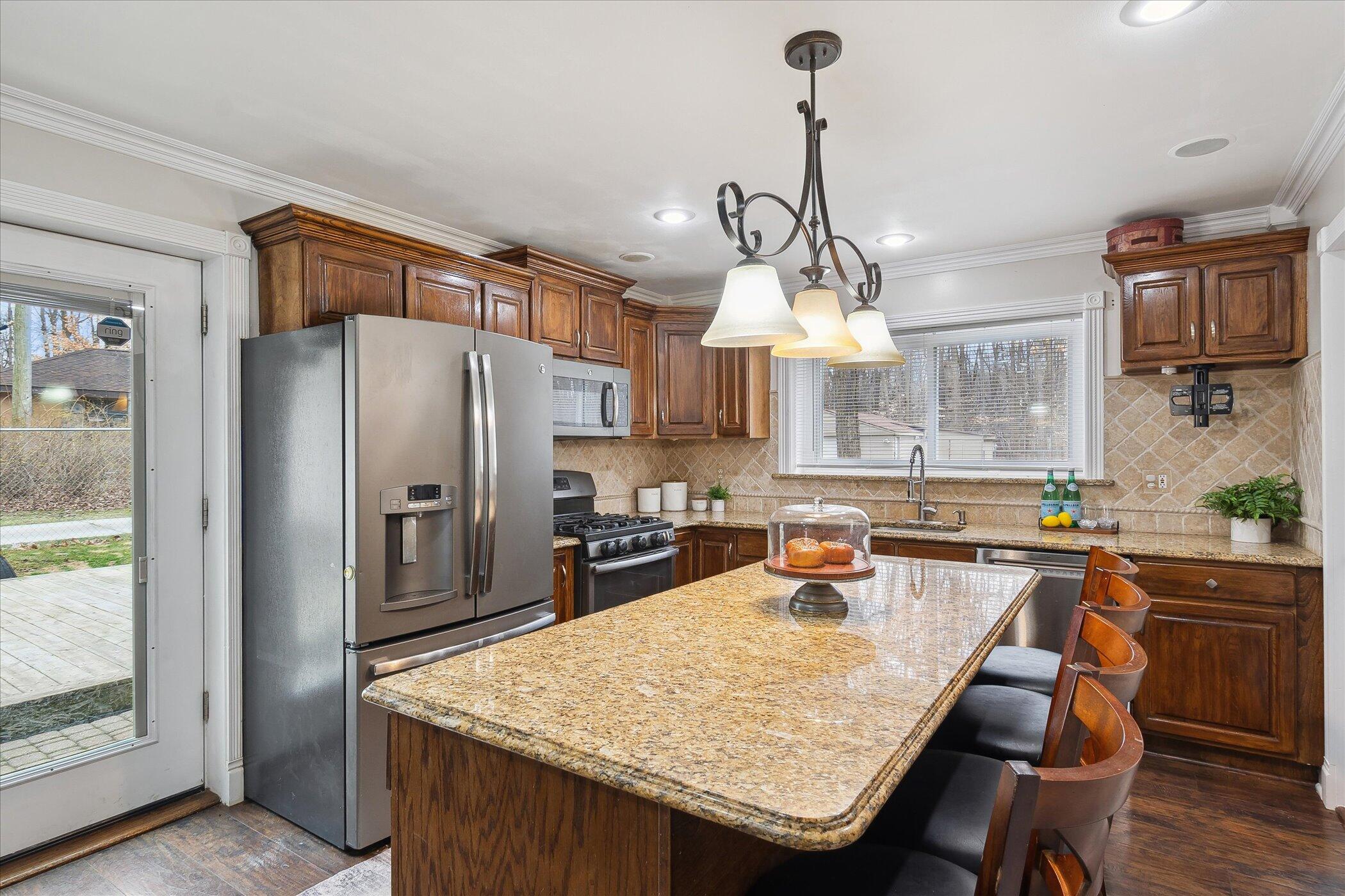 21545 Power Road Farmington, MI 48336 - Photo 18 of 47 21-21545-Power-Rd-Farmington-Hills-MI-48