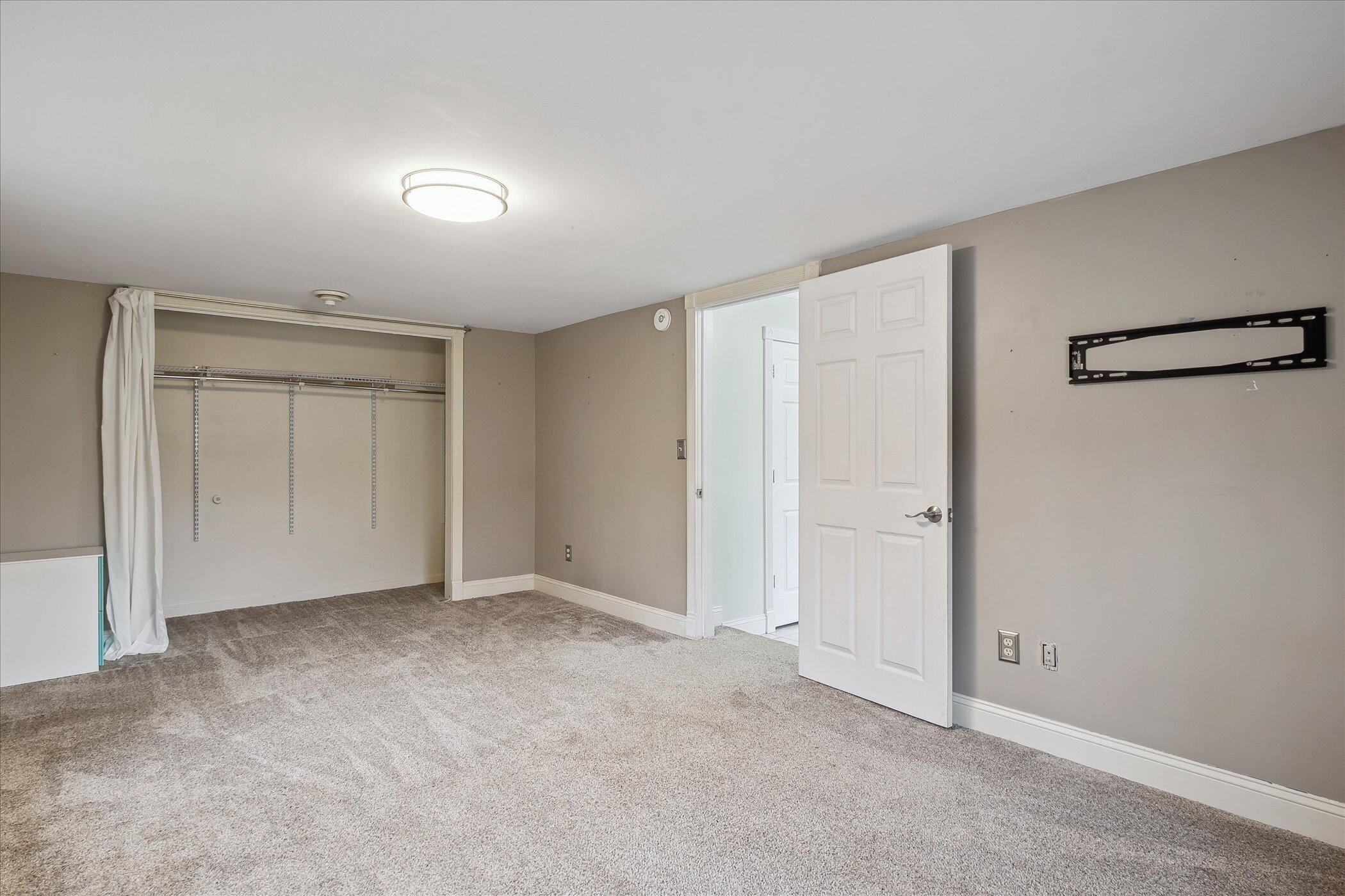 21545 Power Road Farmington, MI 48336 - Photo 28 of 47 11-21545-Power-Rd-Farmington-Hills-MI-48