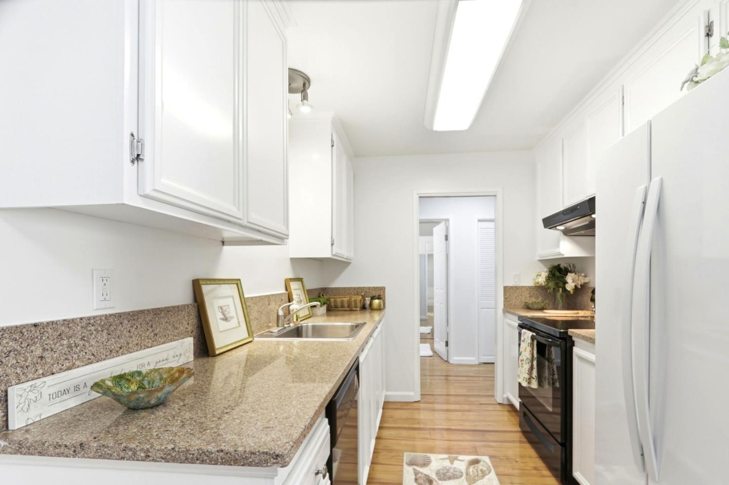 150 West Edith Avenue, Unit 13 Los Altos, CA 94022 - Photo 11 of 22