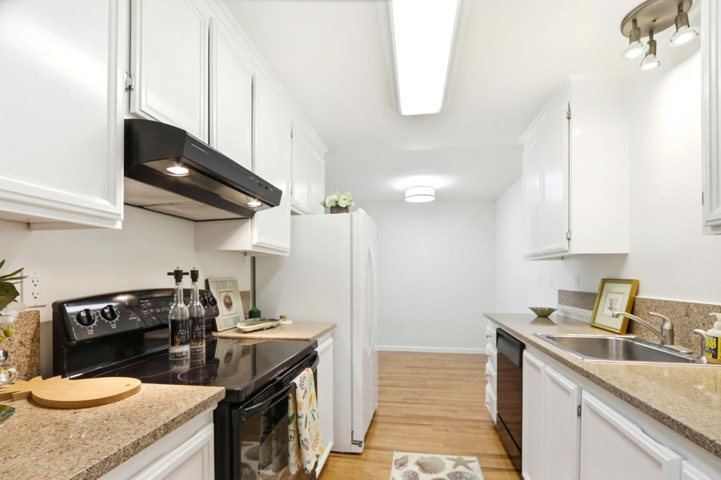 150 West Edith Avenue, Unit 13 Los Altos, CA 94022 - Photo 12 of 22