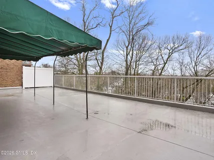 $739,000 | 2 Putnam Hill, Unit 1A, Greenwich, CT 06830