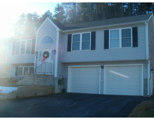 39 Cheyenne Road Worcester, MA 01606 - Photo 3 of 3 Gallery Image 3