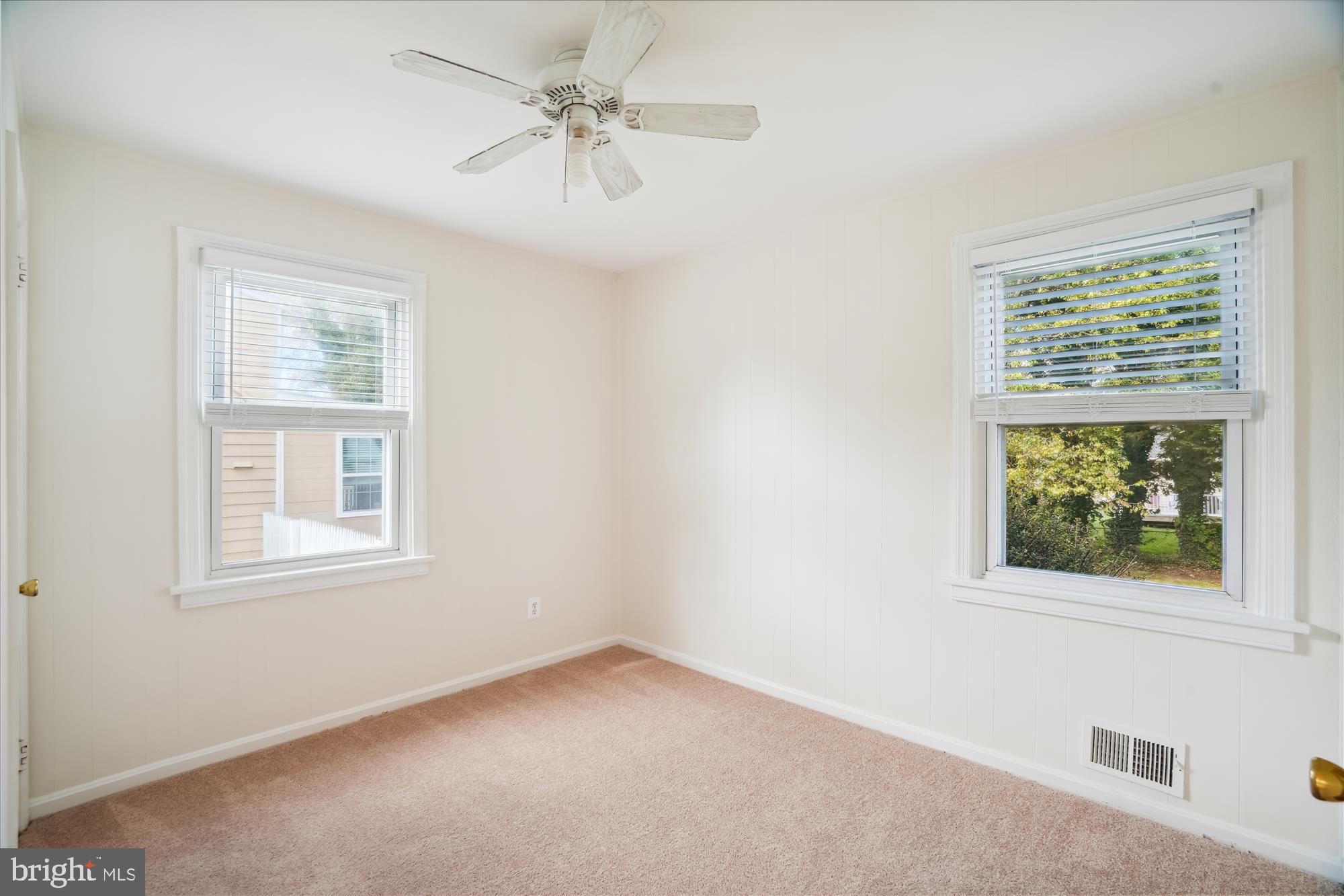 2811 Munson Street Silver Spring, MD 20902 - Photo 20 of 69 Bedroom #2 - Rear of Home