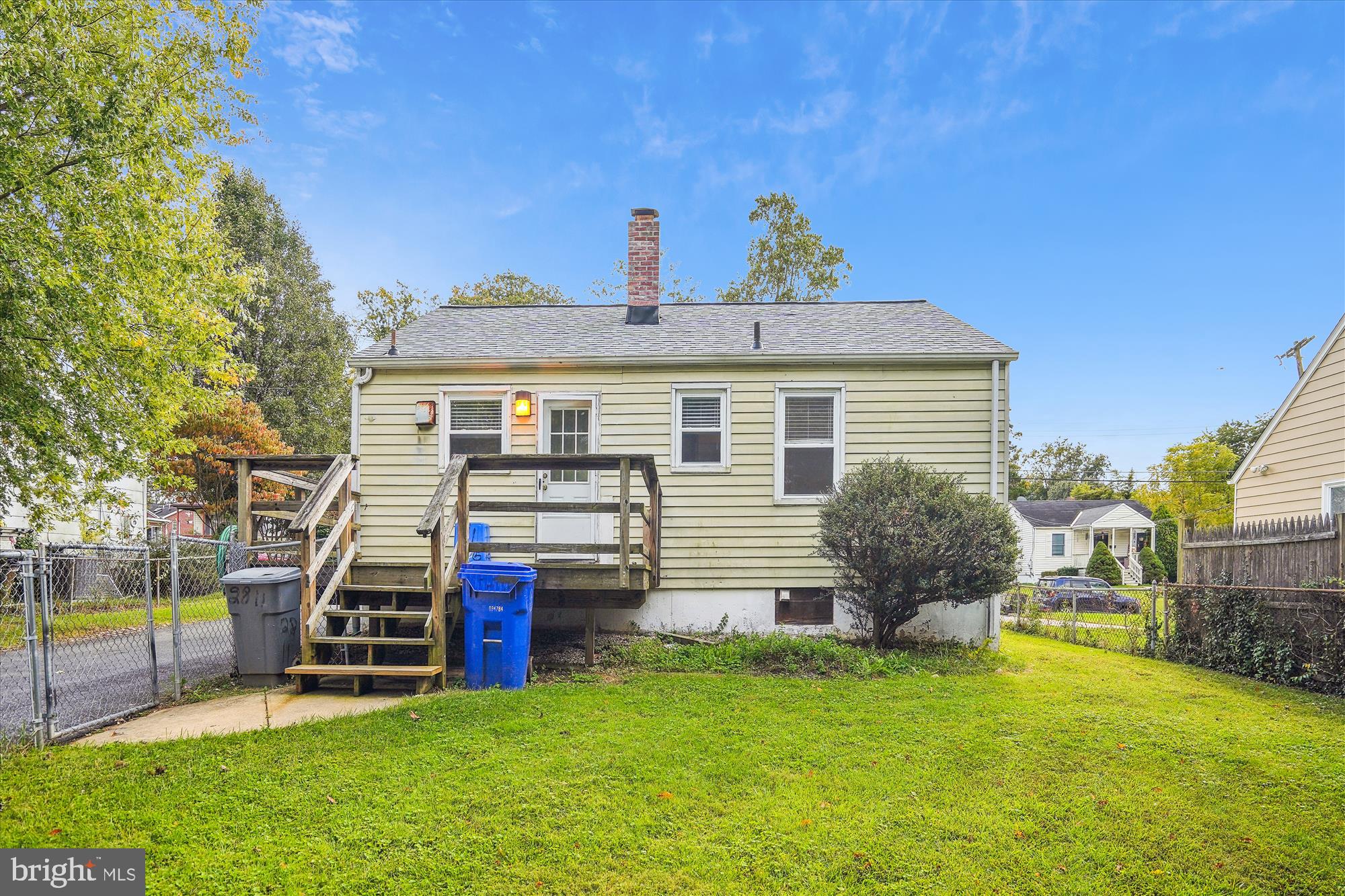 2811 Munson Street Silver Spring, MD 20902 - Photo 36 of 69 Rear of Home with Deck