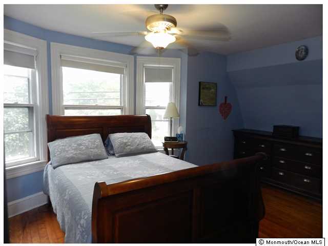 528 River Road Fair Haven, NJ 07704 - Photo 8 of 17 Master bedroom