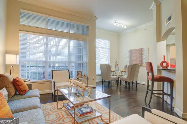 $1,555 | 3460 Kingsboro Road Northeast, Unit 437, Atlanta, GA 30326