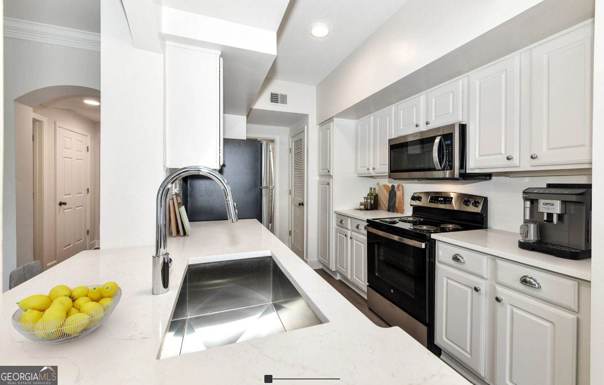 3460 Kingsboro Road Northeast, Unit 437 Atlanta, GA 30326 - Photo 2 of 42