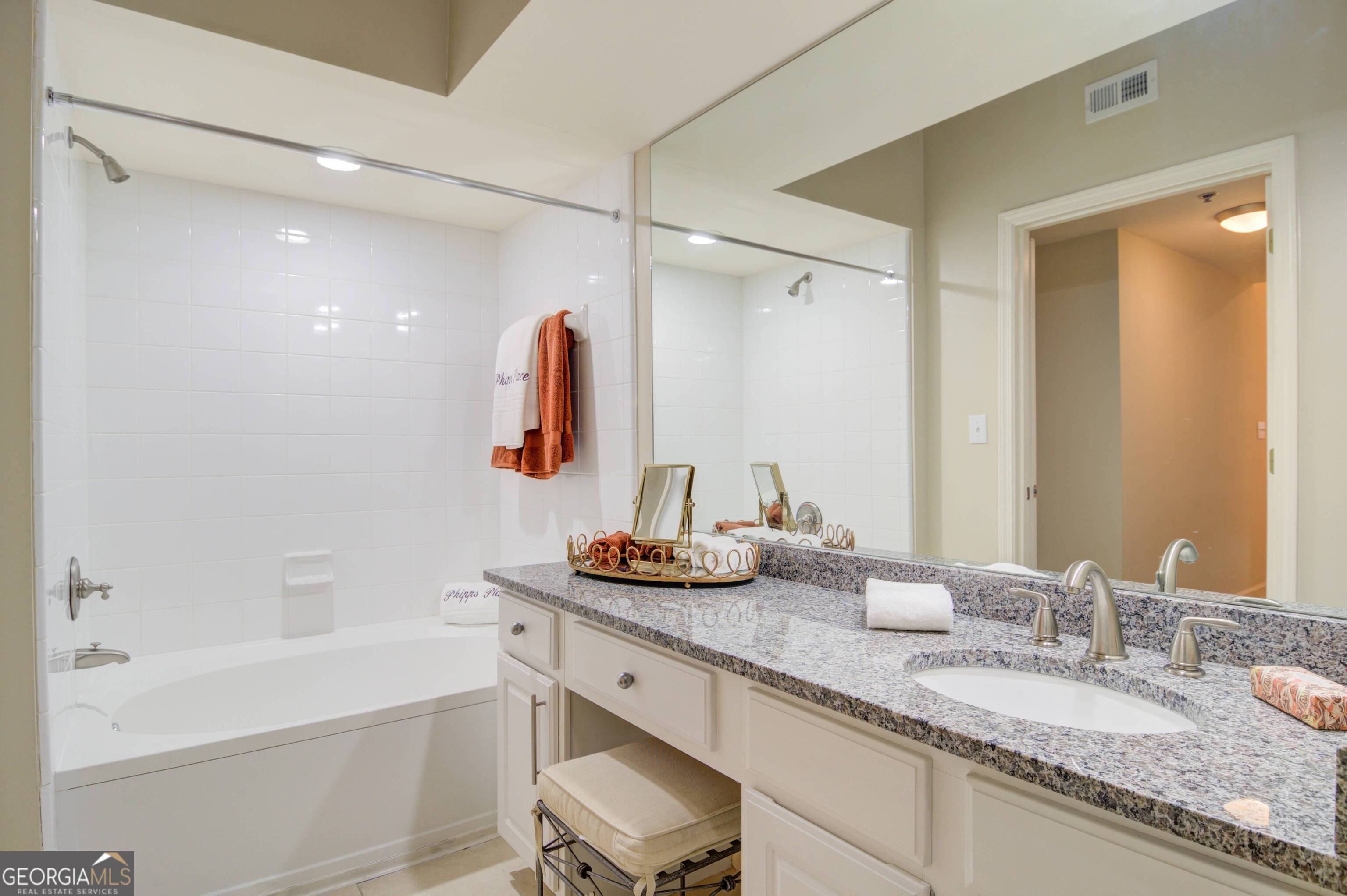 3460 Kingsboro Road Northeast, Unit 437 Atlanta, GA 30326 - Photo 23 of 42