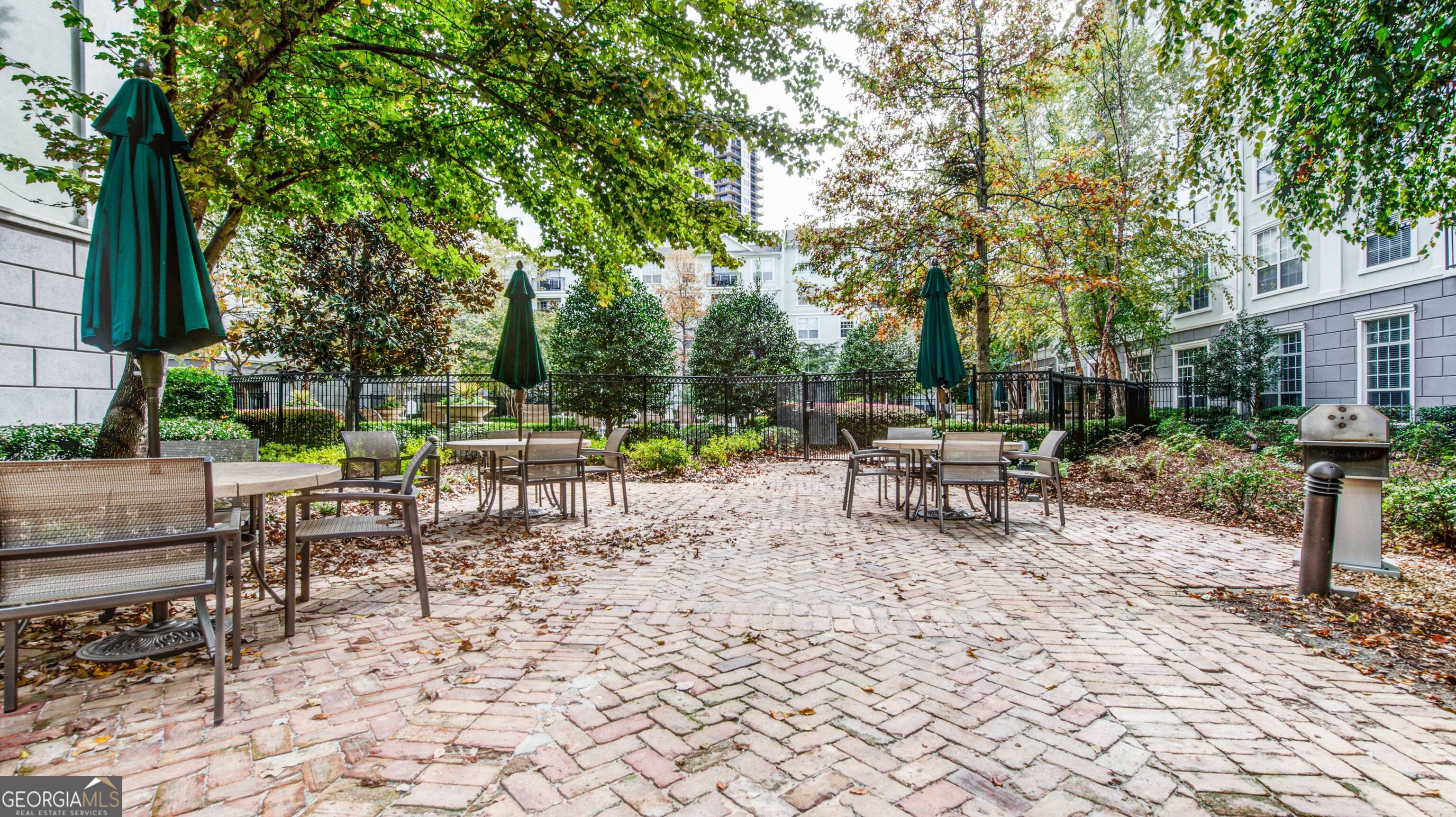 3460 Kingsboro Road Northeast, Unit 437 Atlanta, GA 30326 - Photo 31 of 42