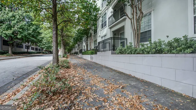 $1,555 | 3460 Kingsboro Road Northeast, Unit 437, Atlanta, GA 30326