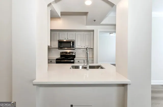 $1,555 | 3460 Kingsboro Road Northeast, Unit 437, Atlanta, GA 30326