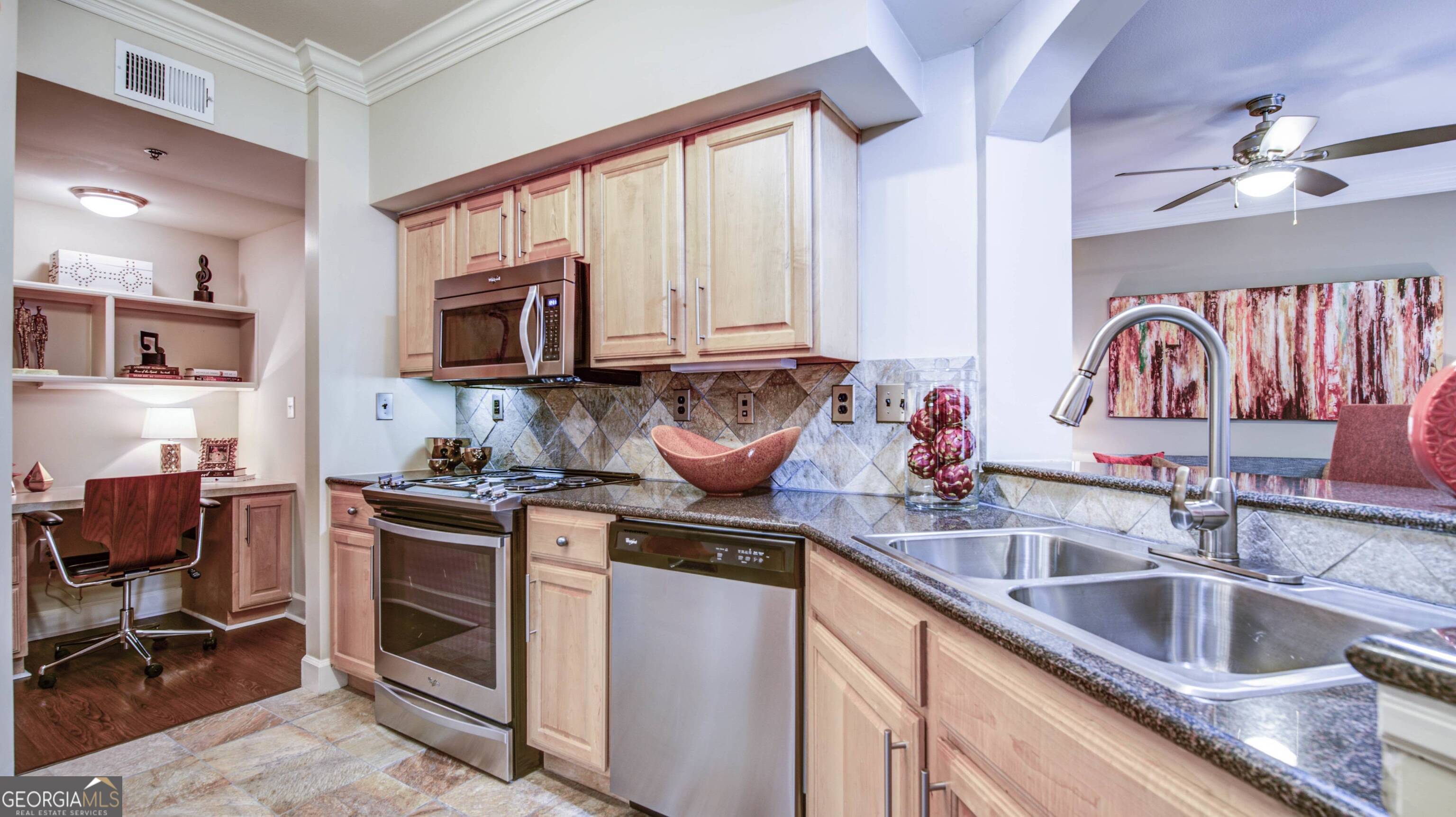 3460 Kingsboro Road Northeast, Unit 437 Atlanta, GA 30326 - Photo 5 of 42