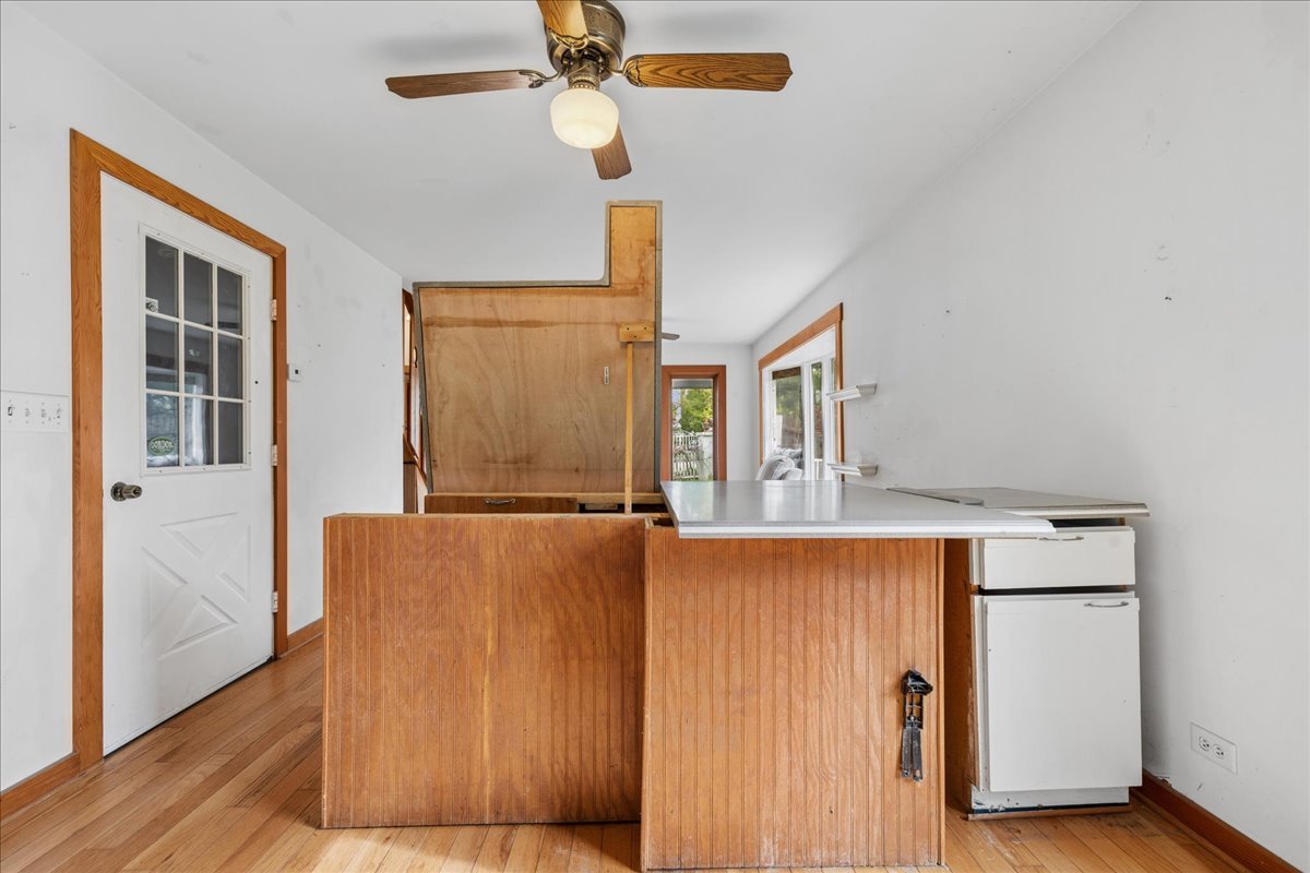 709 Regner Road McHenry, IL 60051 - Photo 9 of 22 Gallery Image 9