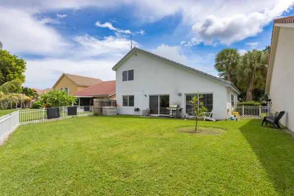 $4,000 | 7427 Shell Ridge Terrace, Lake Worth, FL 33467