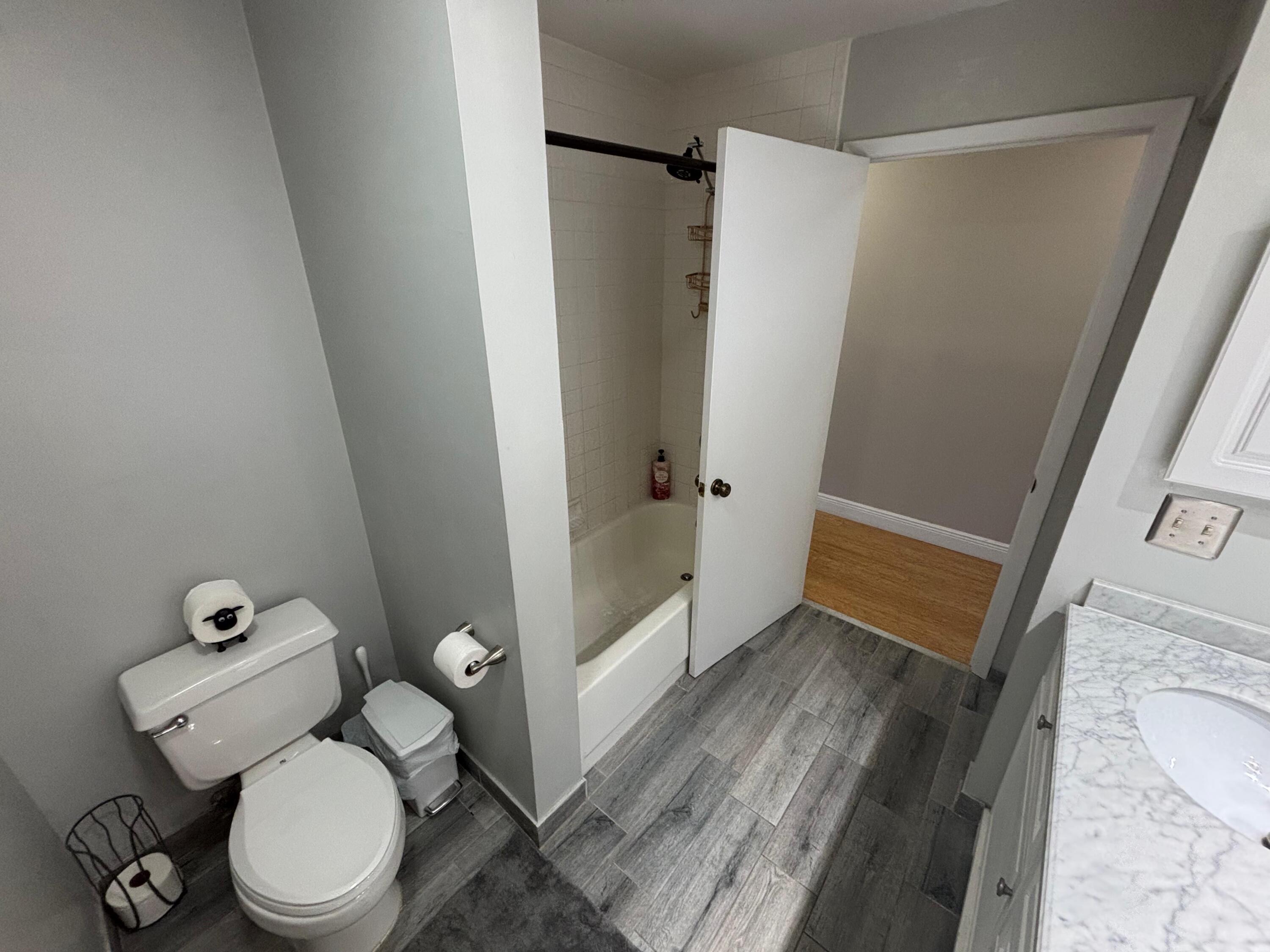 7427 Shell Ridge Terrace Lake Worth, FL 33467 - Photo 8 of 14 196D6BCD-5406-45CB-8BEC-F872D7905B88