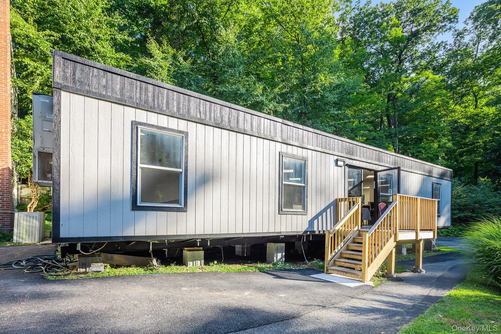 996 Haverstraw Road Suffern, NY 10901 - Photo 41 of 50 Trailer used as house of worship