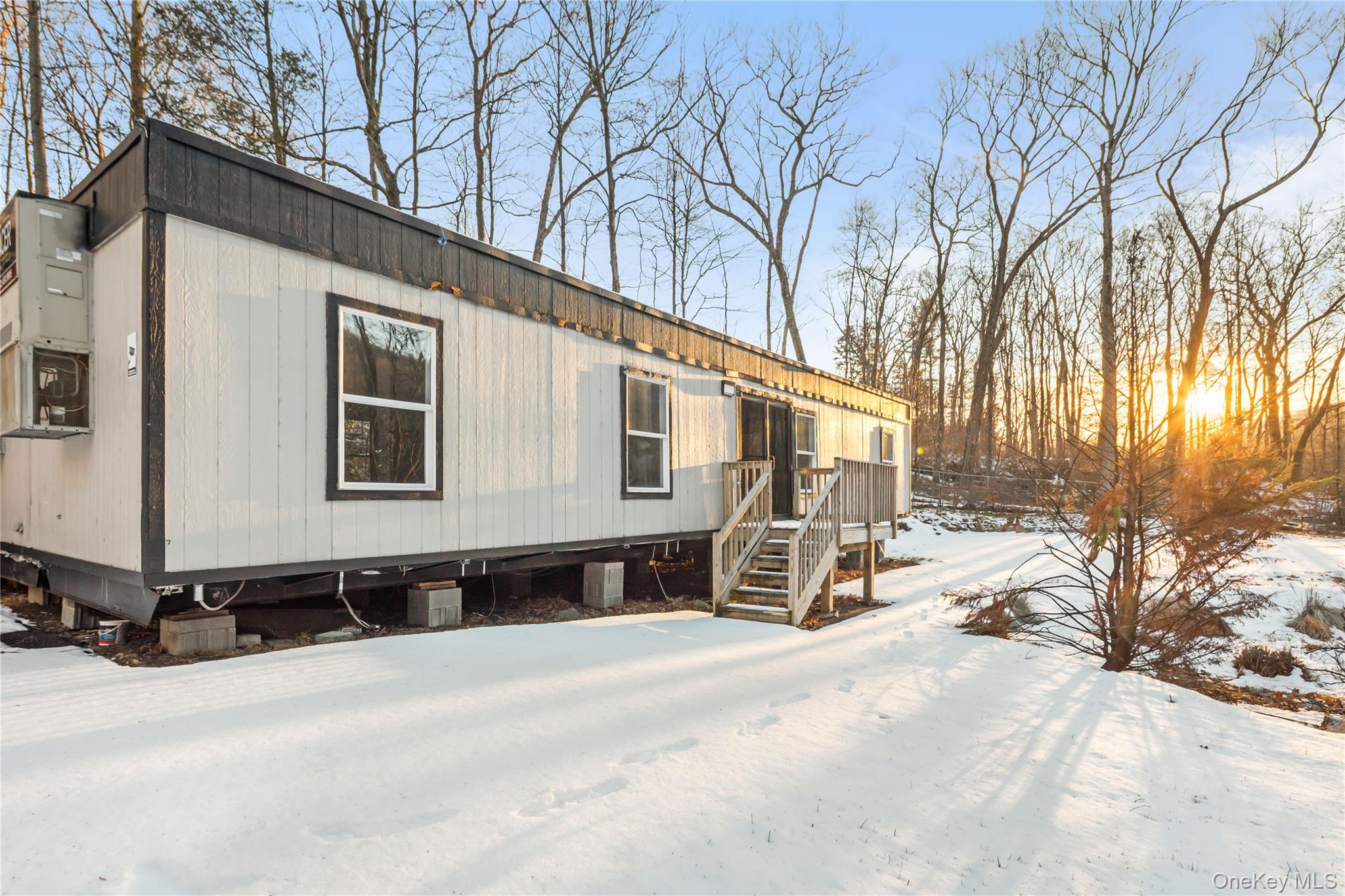996 Haverstraw Road Suffern, NY 10901 - Photo 48 of 50 Trailer used as house of worship