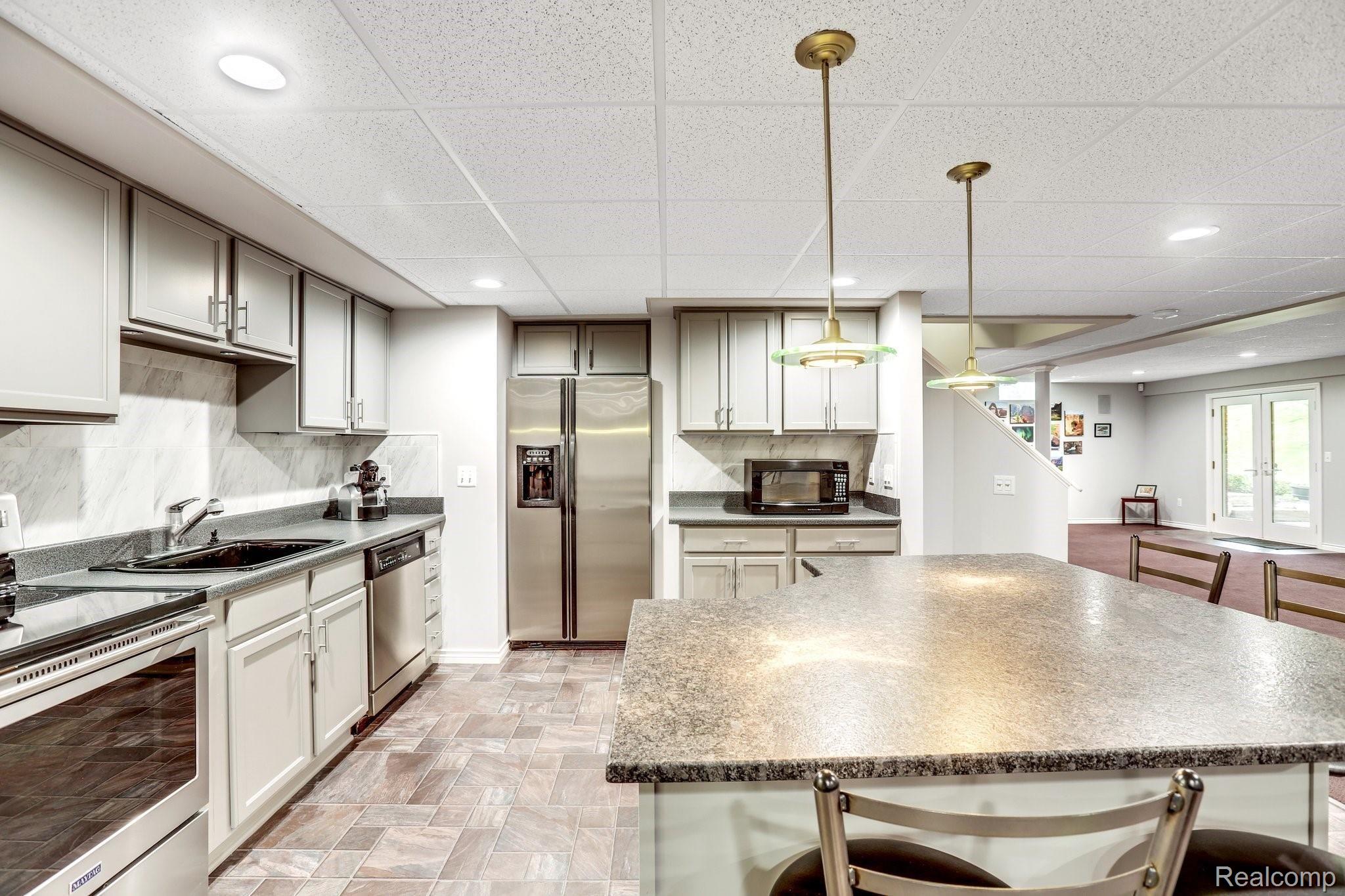 1149 Autumnview Drive Rochester, MI 48307 - Photo 53 of 65 53-web-or-mls-1149 Autumnview Dr0049.jpg