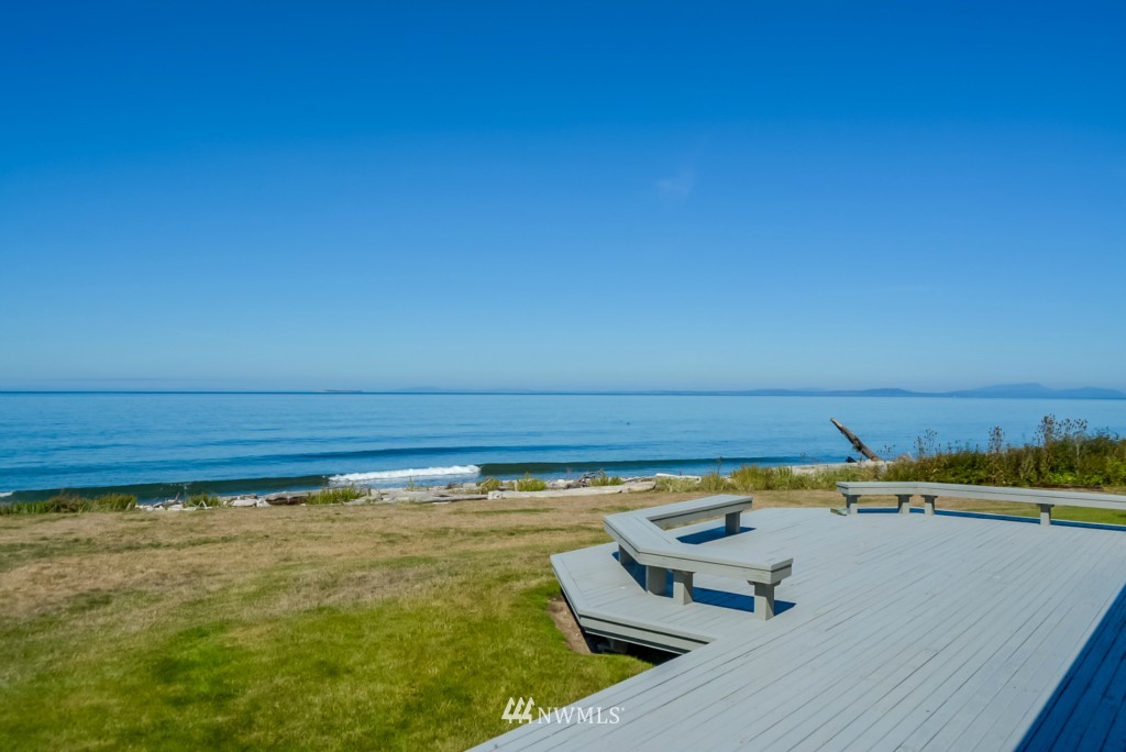 1533 West Beach Road Oak Harbor, WA 98277 - Photo 1 of 25 Gallery Image 1
