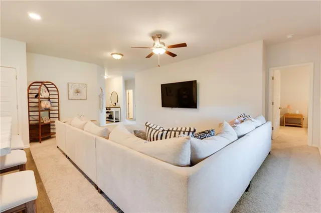 $324,850 | 708 Roseberry Drive, Paola, KS 66071