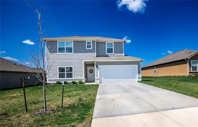 $324,850 | 708 Roseberry Drive, Paola, KS 66071