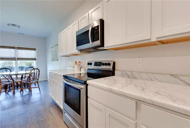 $324,850 | 708 Roseberry Drive, Paola, KS 66071