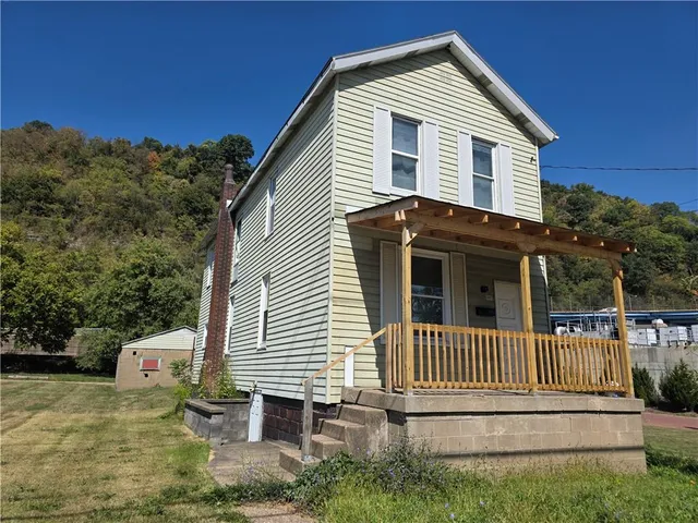 $1,600 | 302 1st Street, West Elizabeth, PA 15088
