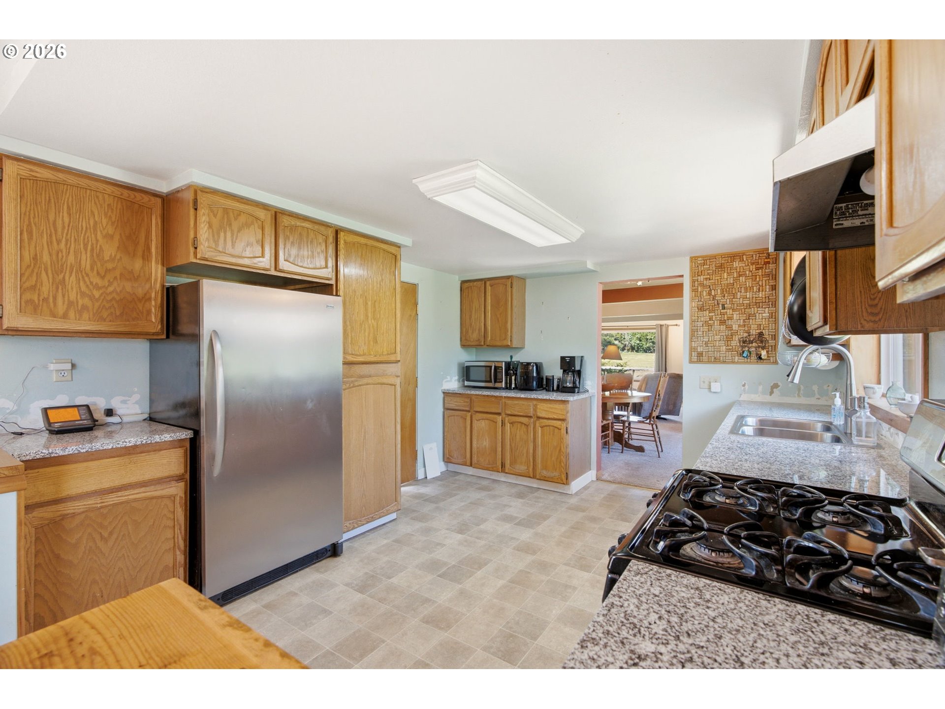 1109 Country Club Road Hood River, OR 97031 - Photo 15 of 40
