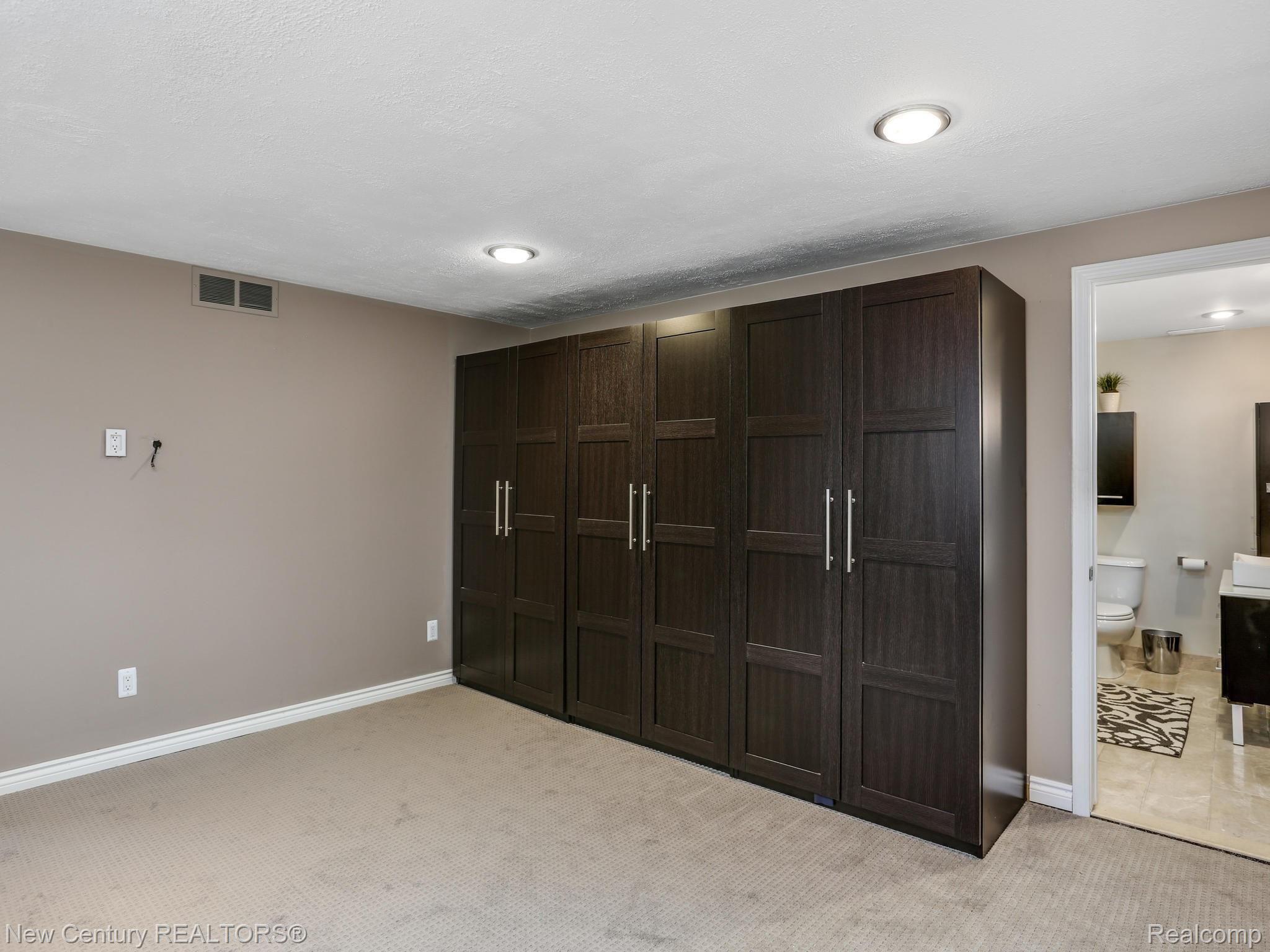 1010 Harvard Road Berkley, MI 48072 - Photo 20 of 28 1010 Harvard Rd Berkley MI-015-015-1010 Harvard Rd Berkley0015-MLS_Size.jpg