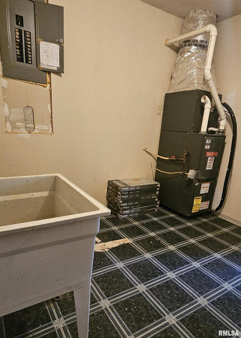 104 South Park Street Hurst, IL 62949 - Photo 15 of 16