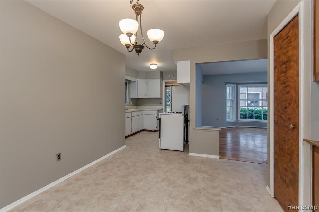 8124 Ritter Street Center Line, MI 48015 - Photo 10 of 21